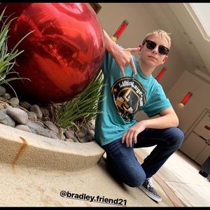 Meet your Posher, Bradley